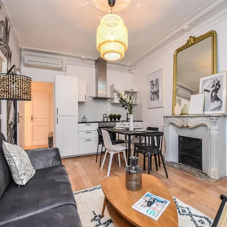 Chic - 3br 8p - Canal Saint-martin Apartment